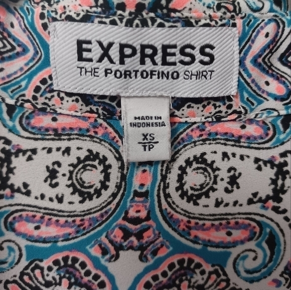Express The Portofino button down collared shirt blouse - paisley pattern - Picture 6 of 6